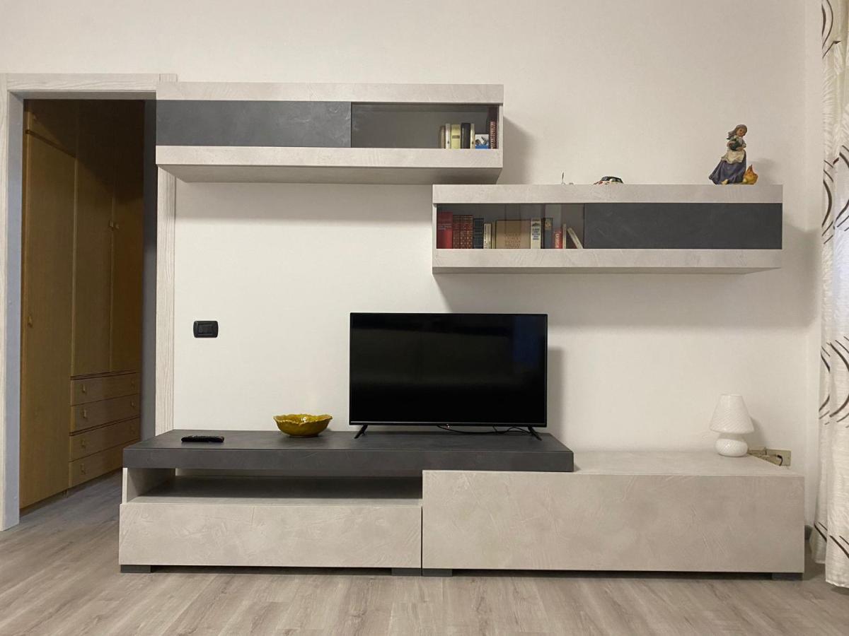 Rho Fiera Apartment Esterno foto